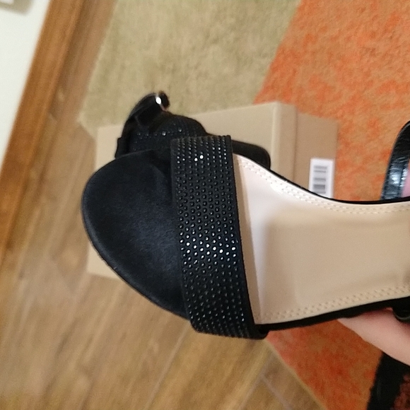 Cushionaire Dressy Heels - Picture 7 of 13